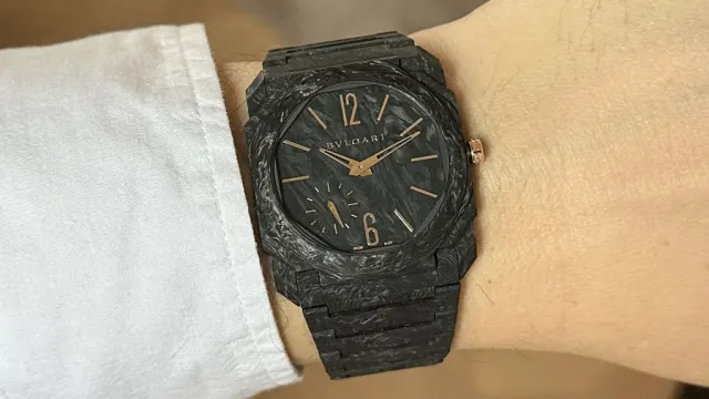 So sieht die Octo Finissimo CarbonGold Automatic am Handgelenk aus