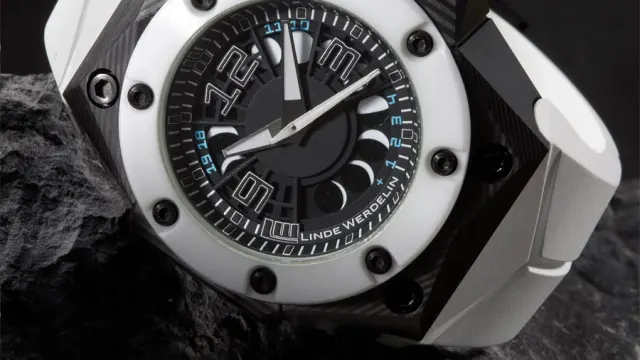 Linde Werdelin Oktopus Moon 3DTP White Black Ink