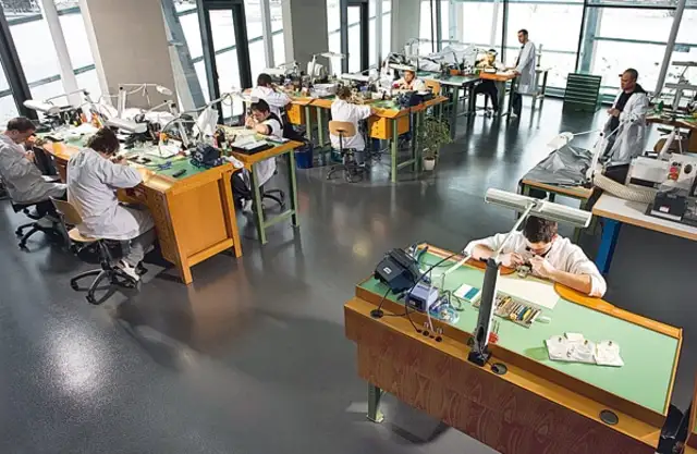 Finissage-Abteilung_Greubel-Forsey.jpg Finissage-Abteilung_Greubel-Forsey.jpg