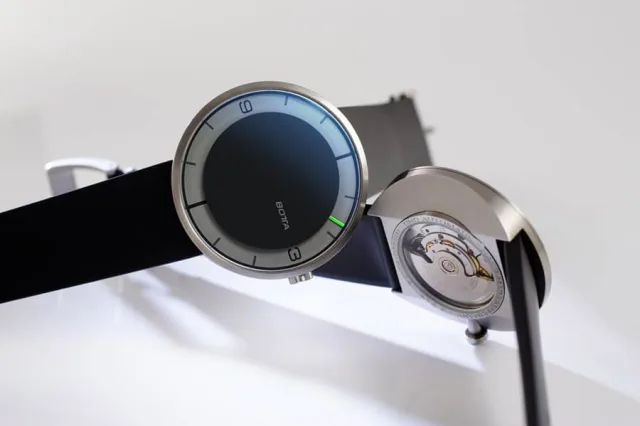 Botta Design: Nova Zeitraumuhr, Stahlgehäuse