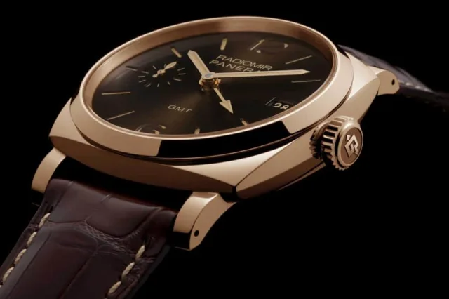 Panerai: Radiomir 1940 3 Days GMT Oro Rosso, Seitenansicht
