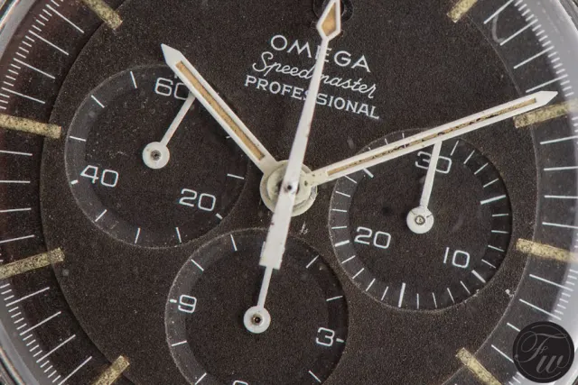 Zifferblattdetail der Omega Speedmaster, Referenz 105.012