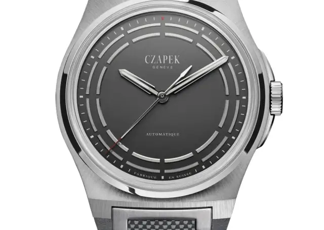 Czapek: Antarctique Titanium Dark Sector mit Kautschukband