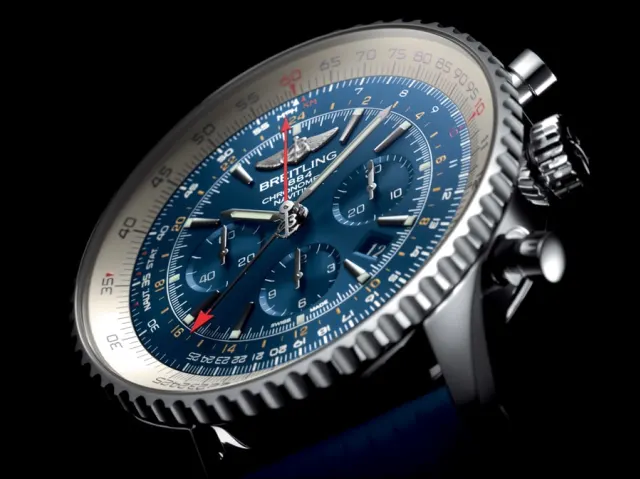Breitling: Navitimer GMT Aurora Blue (Zifferblattdetail) Breitling: Navitimer GMT Aurora Blue (Zifferblattdetail)