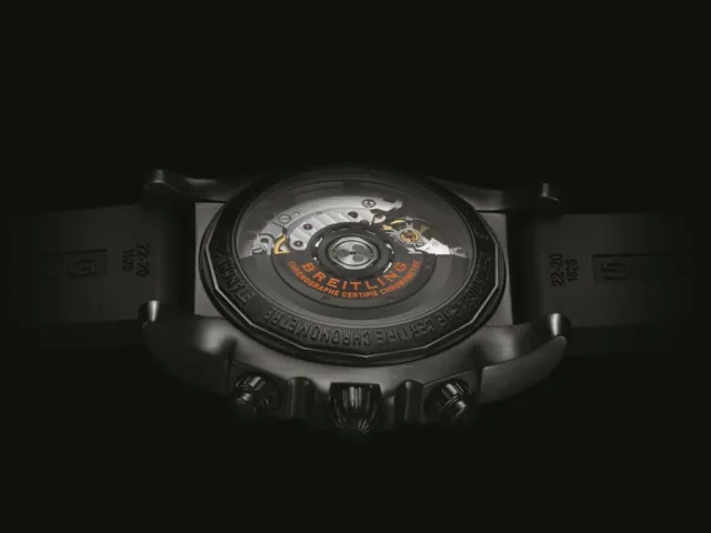Chronomat_44_Raven_Breitling_01.jpg Chronomat_44_Raven_Breitling_01.jpg