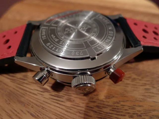 Hanhart: Bodendeckel wie beim legendären Fliegerchronographen