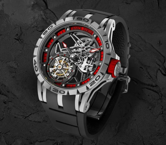 Roger Dubuis: Excalibur Spider skelettiert Fliegendes Tourbillon mit roten Akzenten Roger Dubuis: Excalibur Spider skelettiert Fliegendes Tourbillon mit roten Akzenten