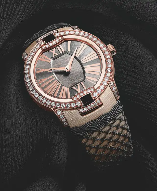 Roger-Dubuis-Velvet-Passementerie-1.jpg Roger-Dubuis-Velvet-Passementerie-1.jpg