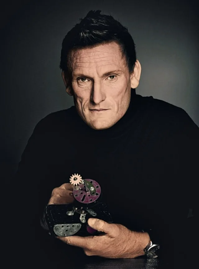 Stephen-Forsey_Double-Tourbillon-30.jpg Stephen-Forsey_Double-Tourbillon-30.jpg