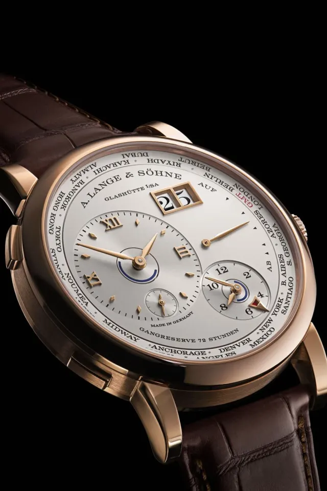 A. Lange & Söhne: Lange 1 Zeitzone in Rotgold A. Lange & Söhne: Lange 1 Zeitzone in Rotgold