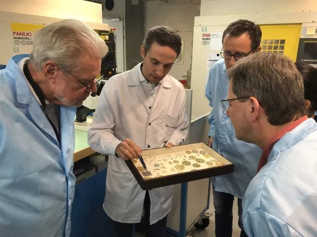 Chronos-Leserreise Genf 2019: Erklären einzelner Werkbestandteile bei Bulgari