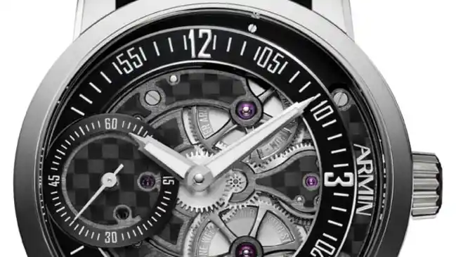 Tief blicken lässt die Armin Racing Carbon von Armin Strom