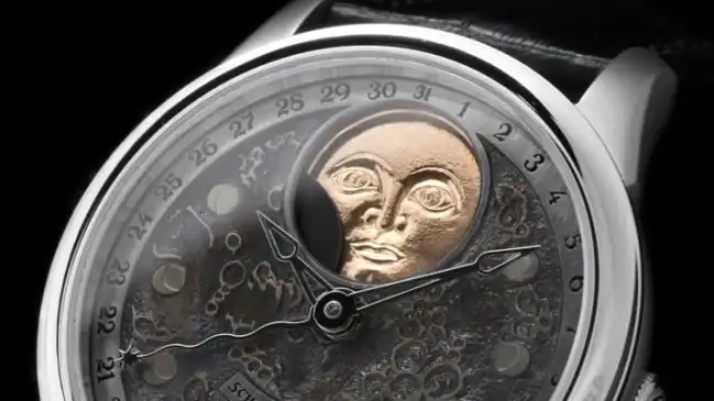 Mit handgravierter Mondlandschaft: die Moon Landscape von Schaumburg Watch