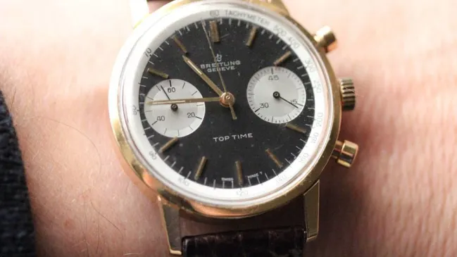 Die Breitling Referenz 2004 Top Time am Handgelenk von Boris Pjanic