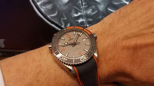 Die Omega Seamaster Planet Ocean haben wir einem besonderen Härtetest zur magnetfeldresistenz unterzogen.