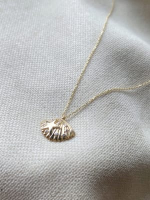 Złoty naszyjnik 585 MUSZELKA Z CYRKONIAMI - miniatura 2