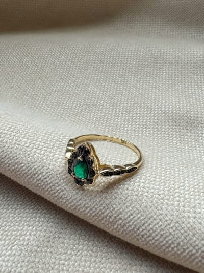 Złoty pierścionek 585 ZIELONY KAMIEŃ