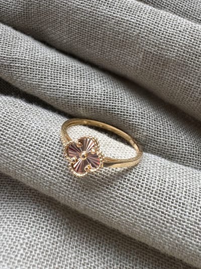Złoty pierścionek 585 KWIATUSZEK