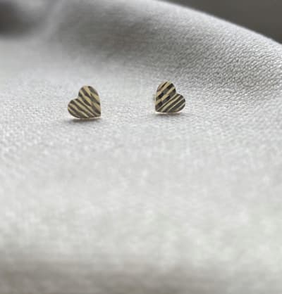 Złote kolczyki 333 SERCA DIAMENTOWANE