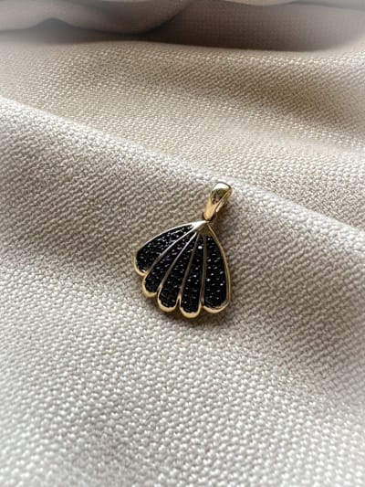 Złota zawieszka próba 585 MUSZELKA, MUSZLA