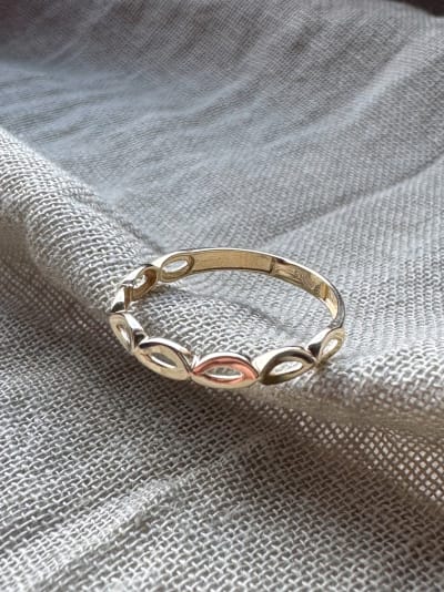 Złoty pierścionek 585 ŁEZKI