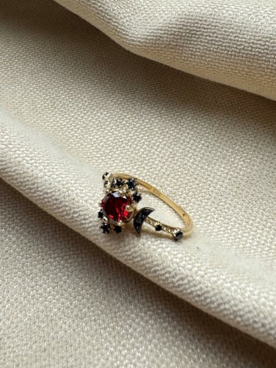 Złoty pierścionek 585 KAMIEŃ Z KSIĘŻYCAMI