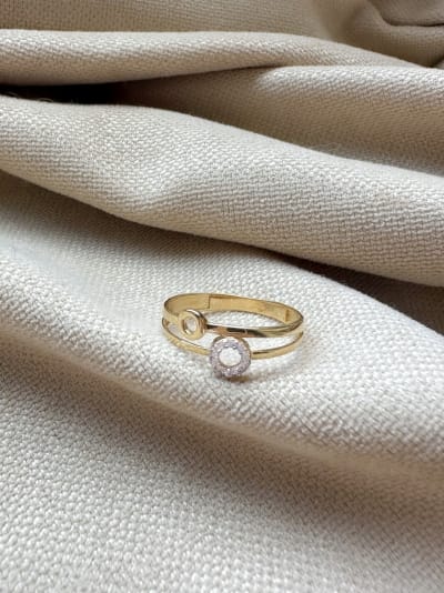 Złoty pierścionek 585 KÓŁKA Z CYRKONIAMI