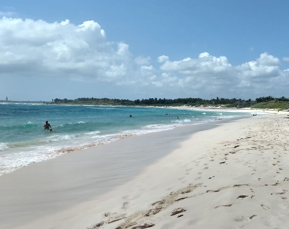 Quiet Caribbean beach near Chemuyil