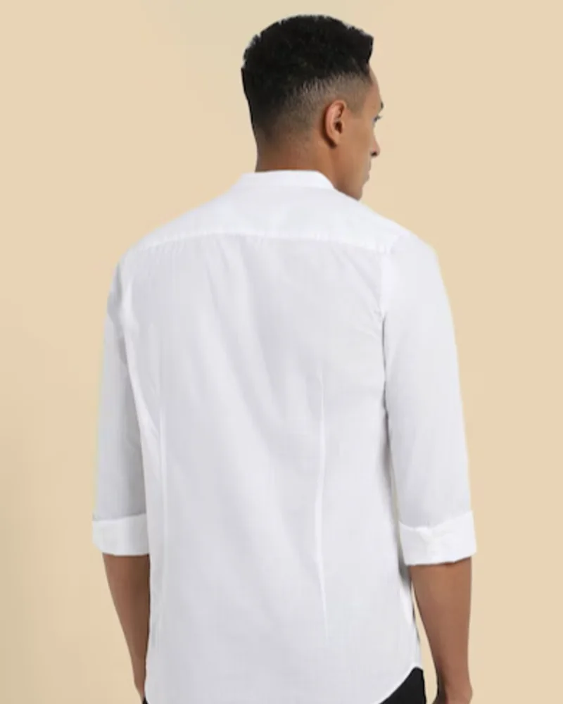 Men White Slim Fit Solid Casual Shirts - View 4