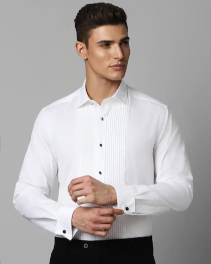 Men White Classic Fit Solid Formal Shirt