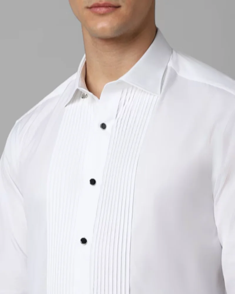 Men White Classic Fit Solid Formal Shirt - View 4