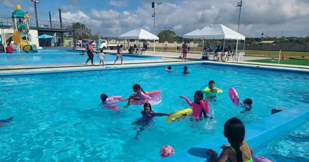 Students in the pool.