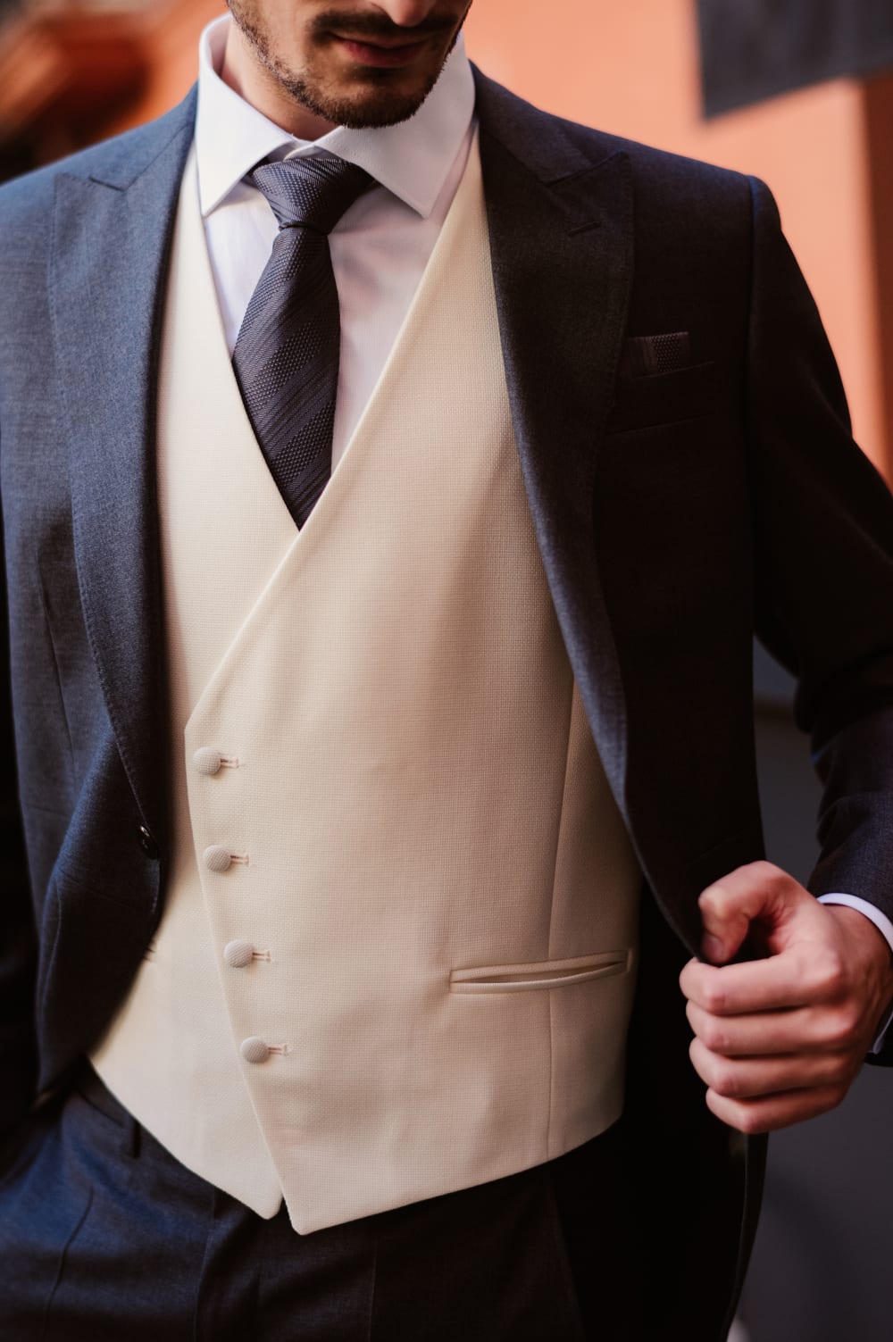 traje BENARES CORTO 3