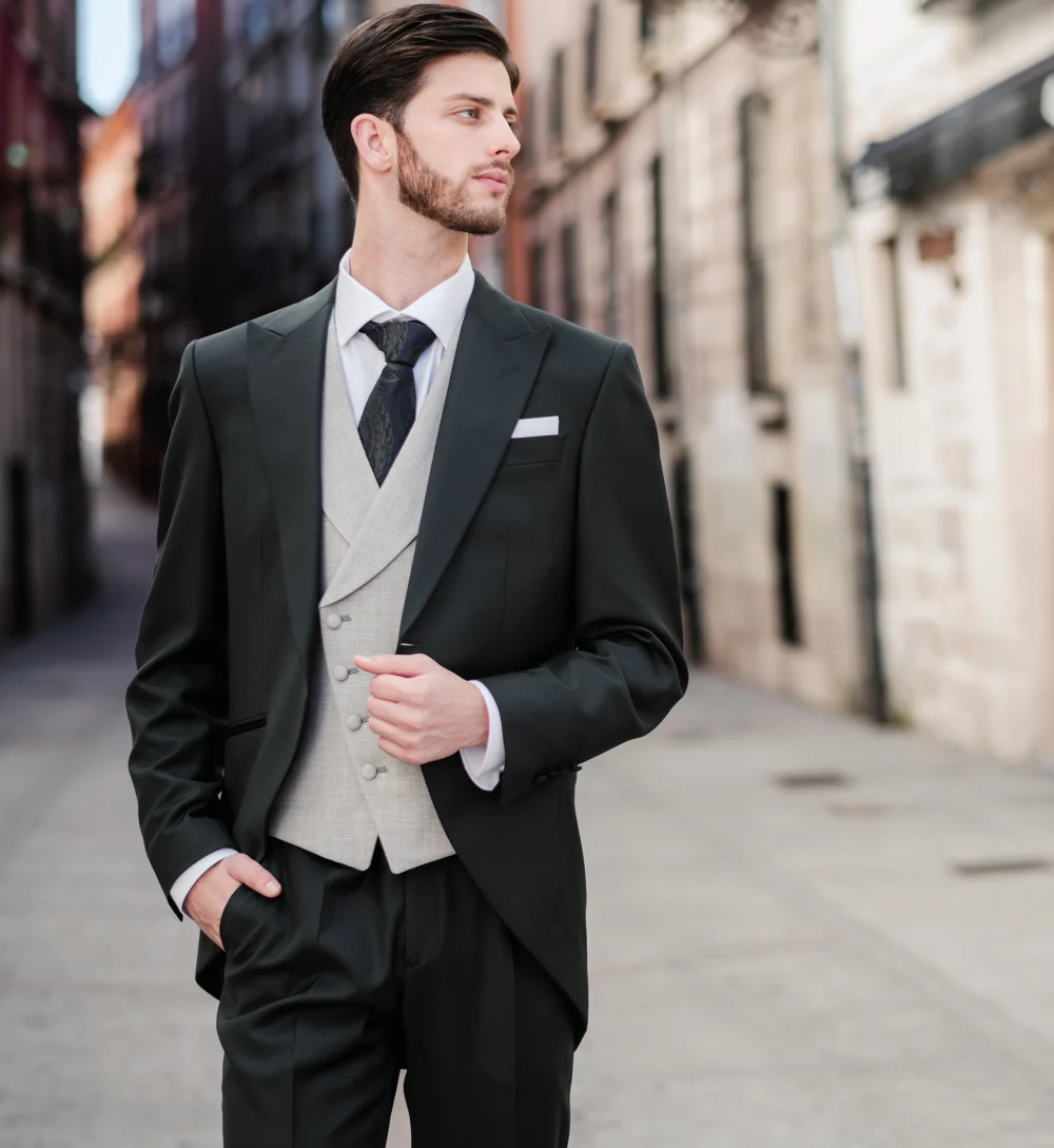 traje TRENTO CORTO 3