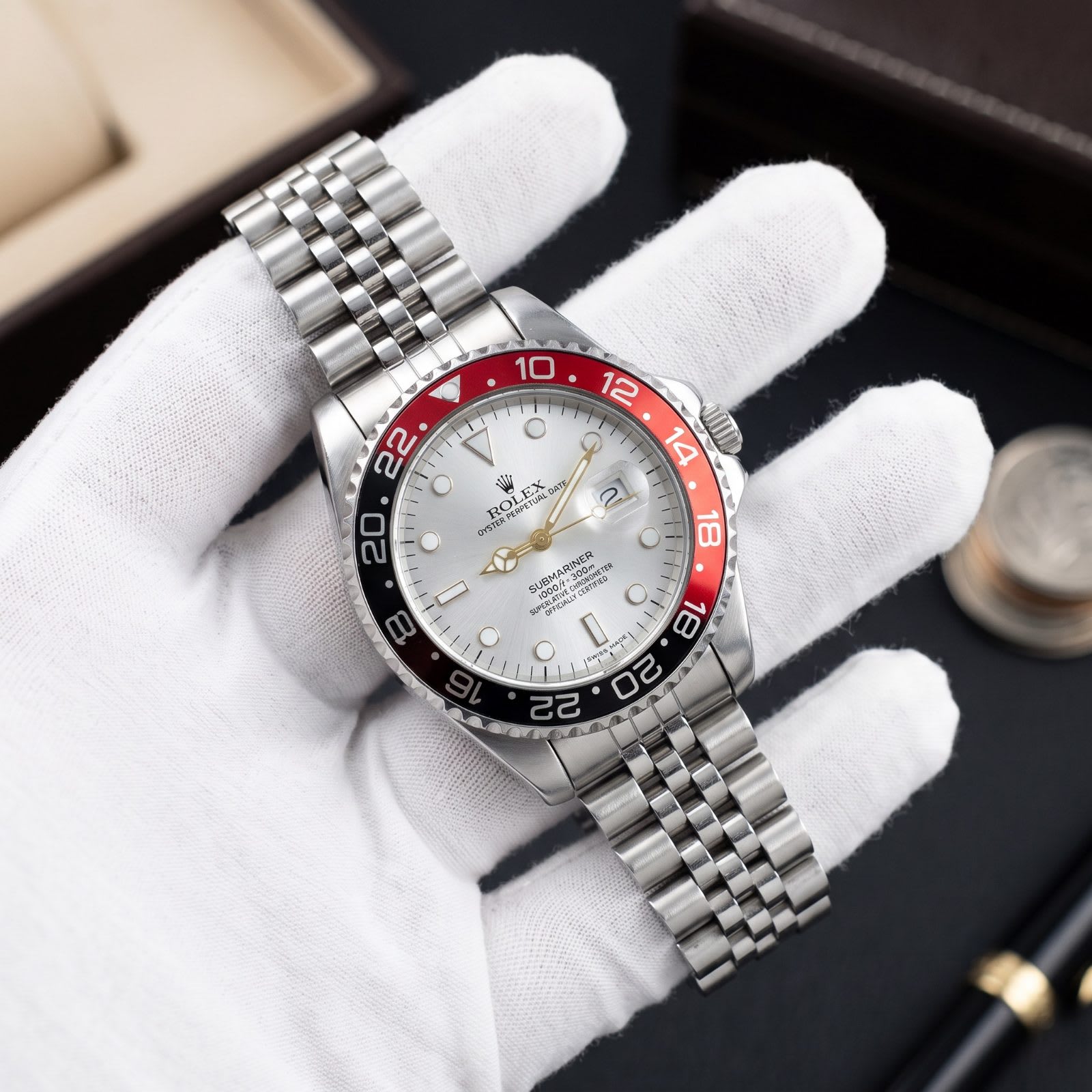 Rolex Submariner Date - view 1