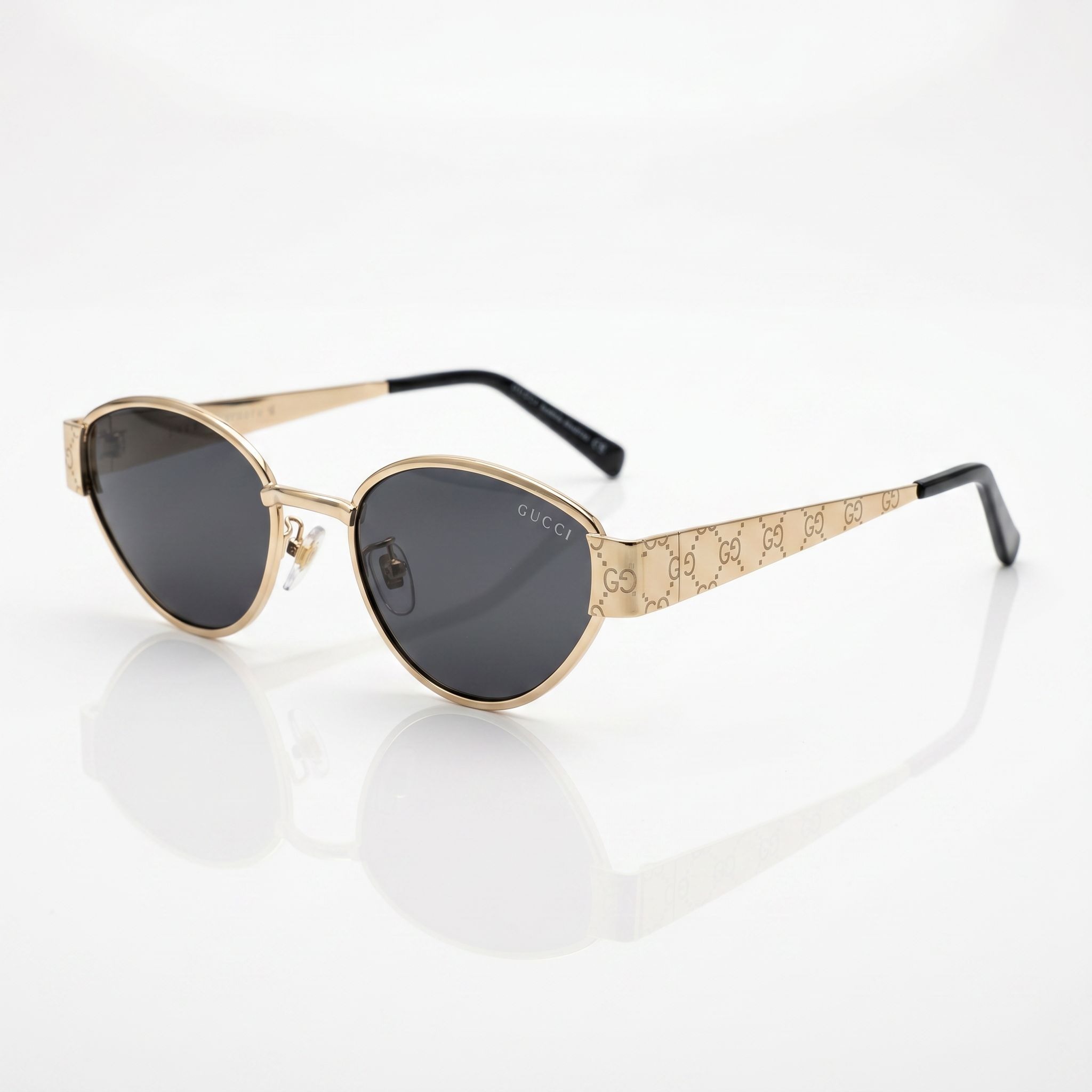 GUCCI CAT EYE view 1