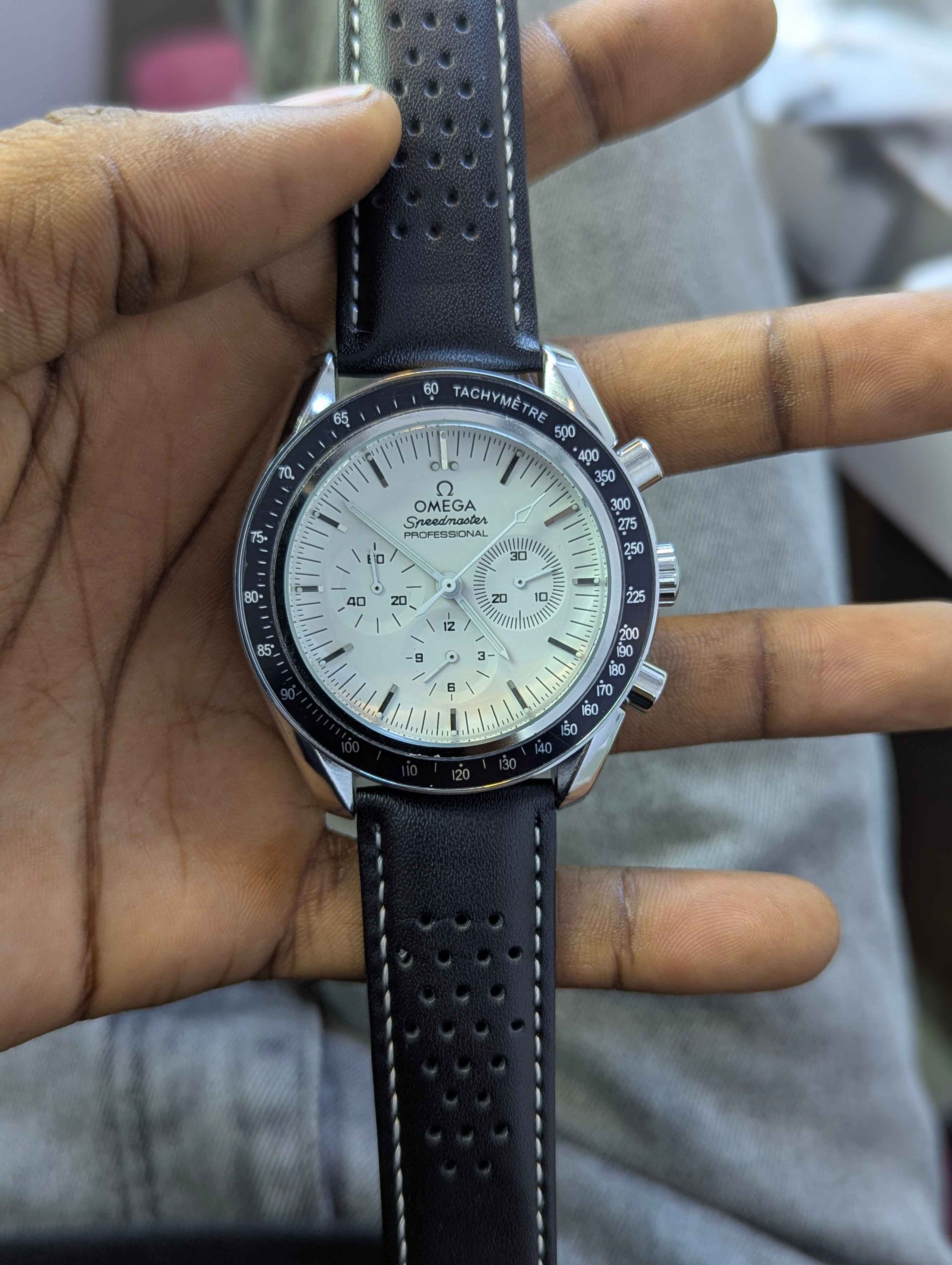 OMEGA CHRONO view 1