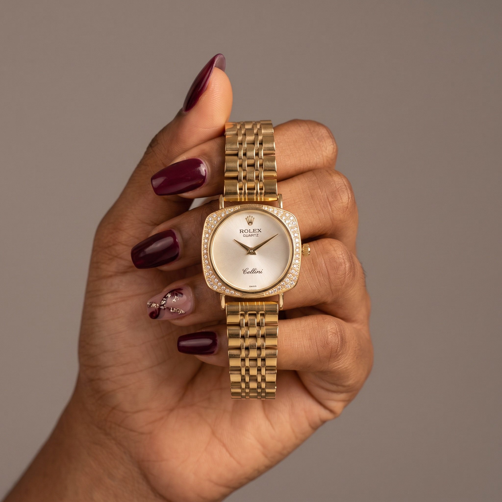Rolex Cushion Diamond Gold - view 1