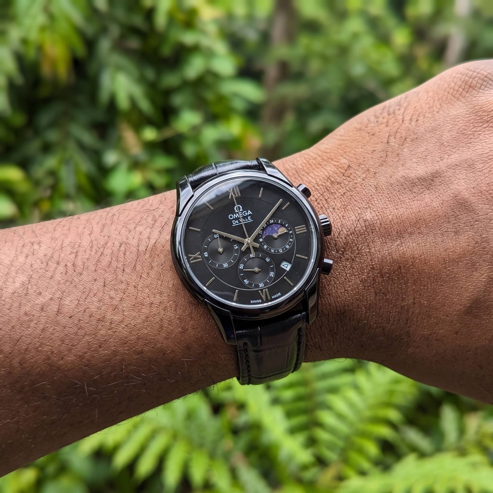 omega speedmaster, speedmaster professional, chronograph, green dial, gold case, tachymetre bezel, b view 2