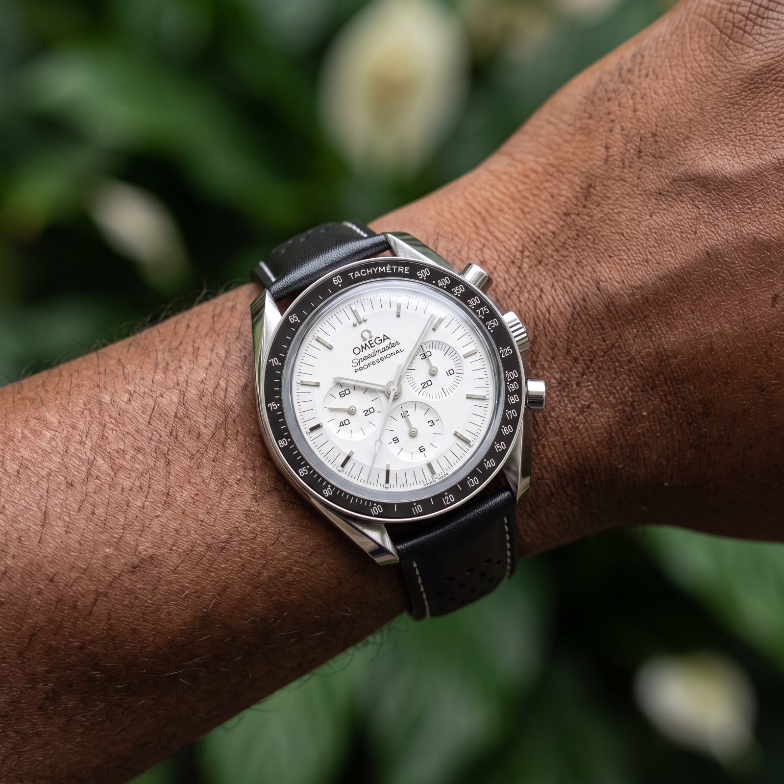 Omega Speedmaster Professional view 2