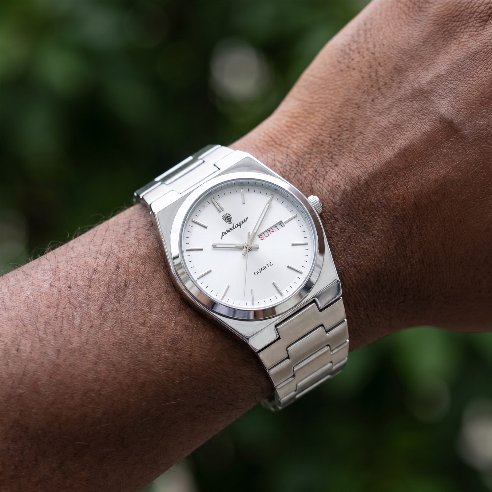 Poedagar Quartz Day-Date Watch view 2