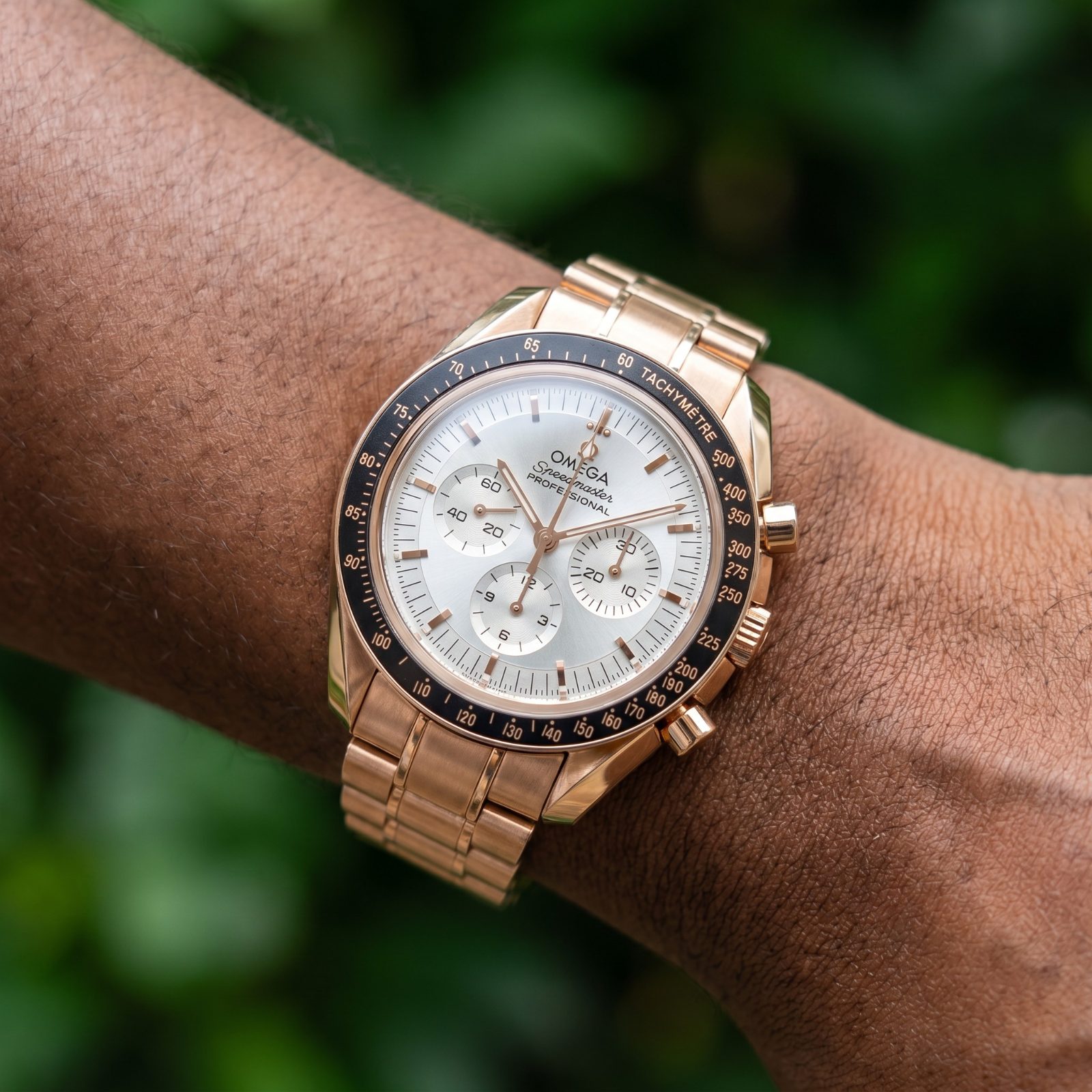 Omega Speedmaster Professional view 2