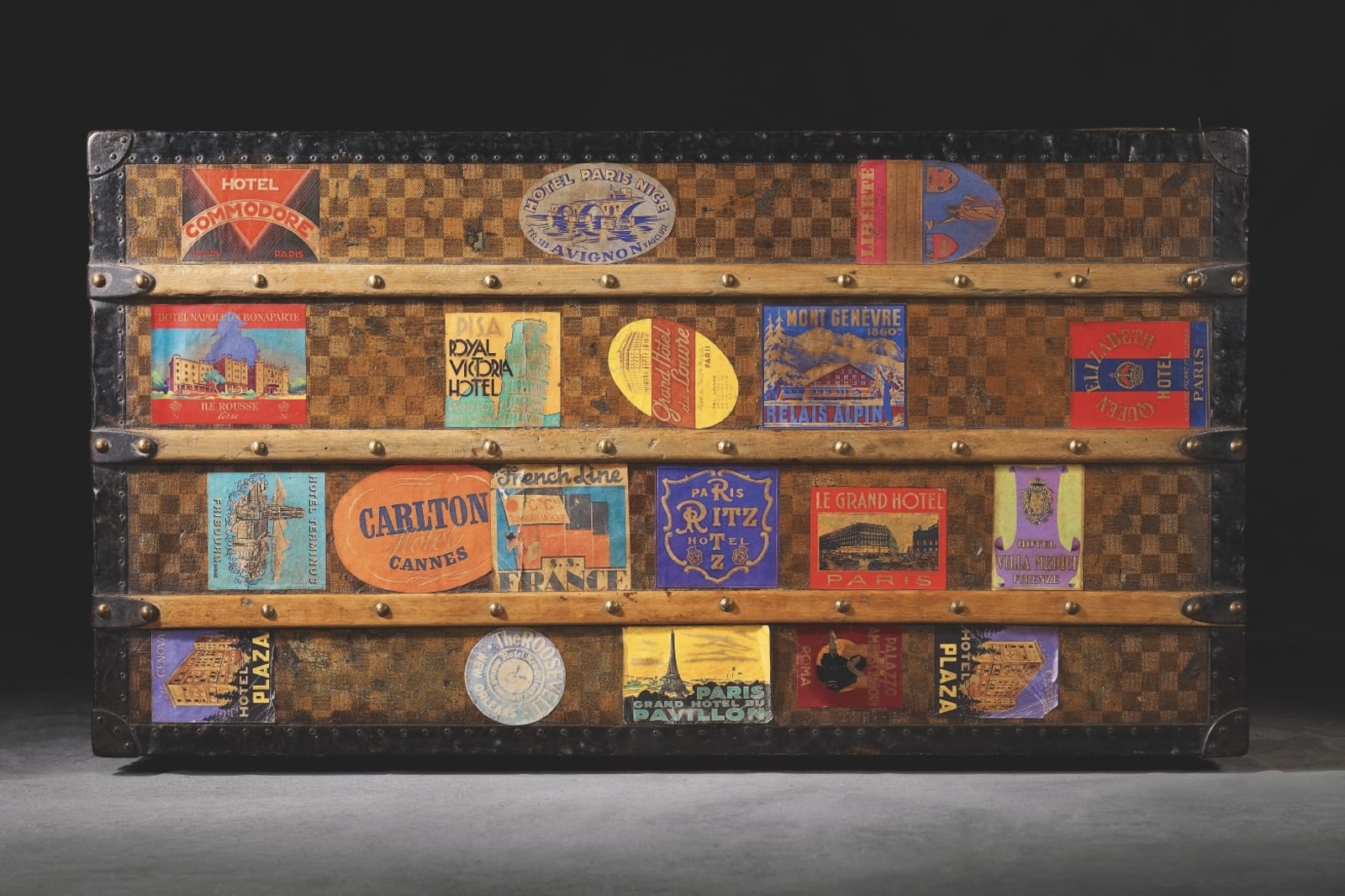 13-Louis-Vuitton-Malletier_Naotaka-Kumagai-1764537580483