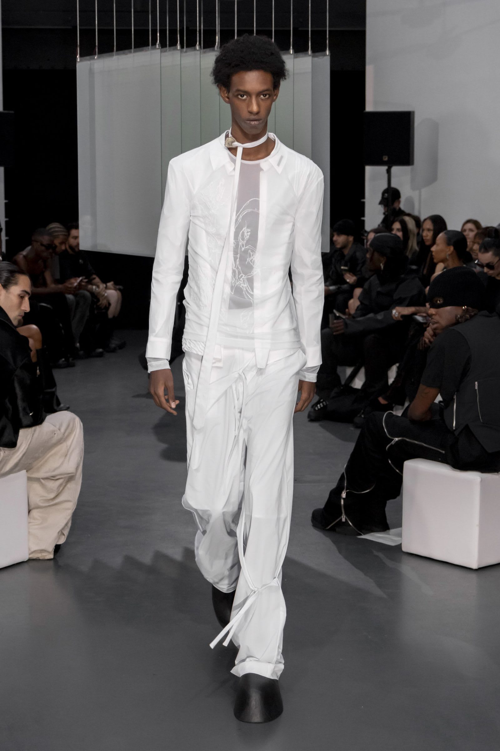 34-1600x2401-1742418522190-648644nkvb3