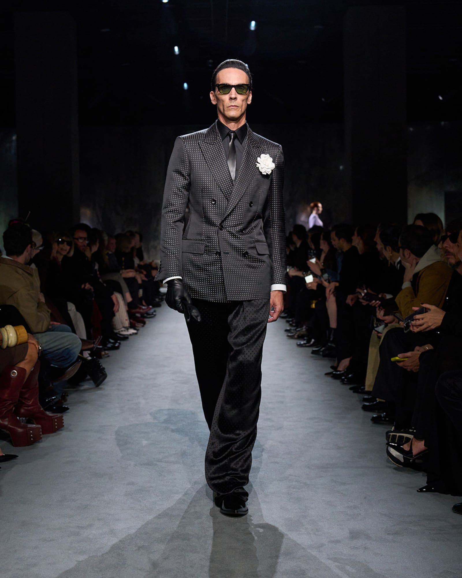 67c9c1f342814a63de66c20a-tom-ford-v2-045-1742416791375-5gtbcz2tnju