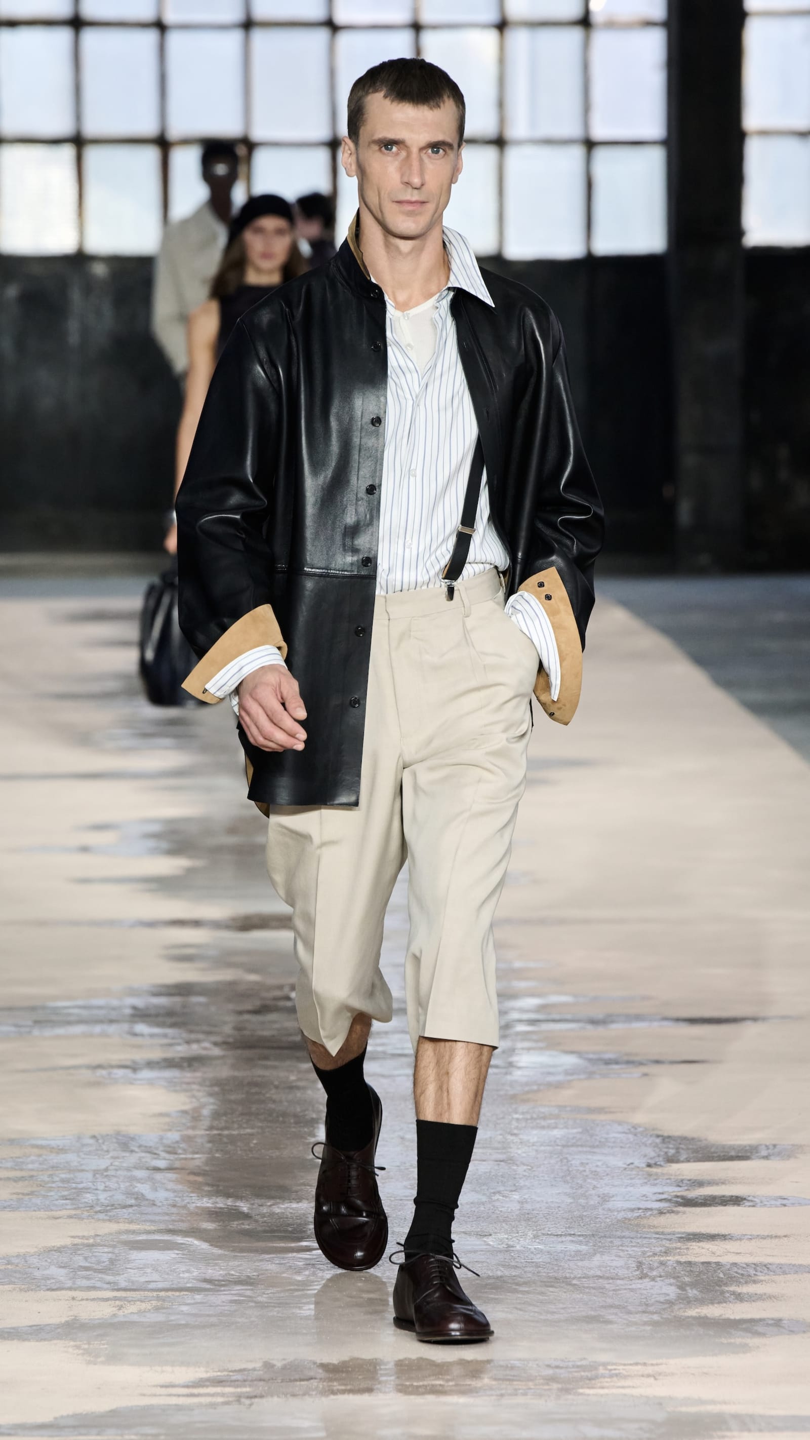 BOSS_Spring_Summer_26_Fashion_Show_RUNWAY_011_9x16__original-1759193896310