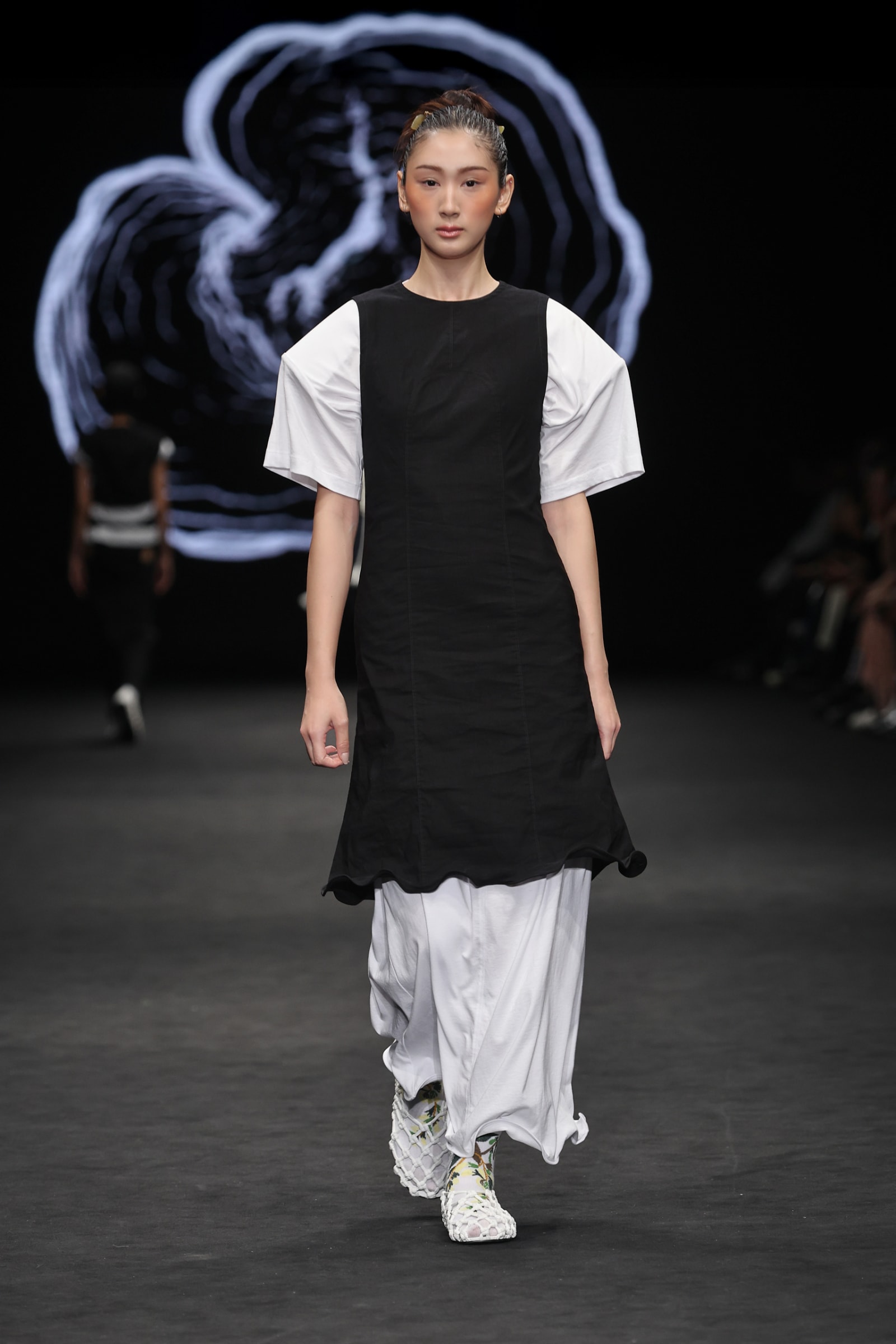 CHARINYEH-TFW-26ss-Runway-9-1762637321586