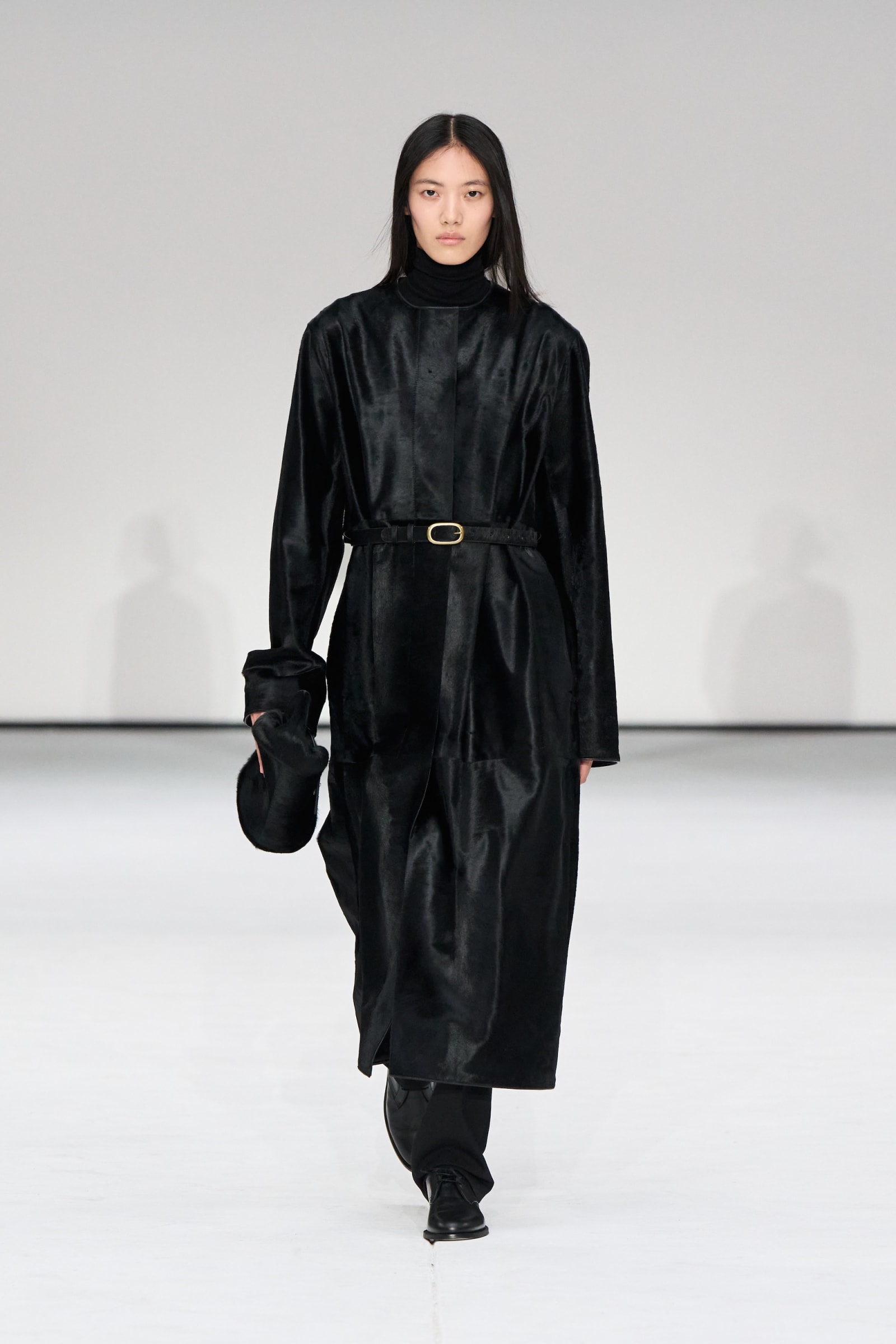 COS-AW25_SHOW-LOOK_44-1758052595204