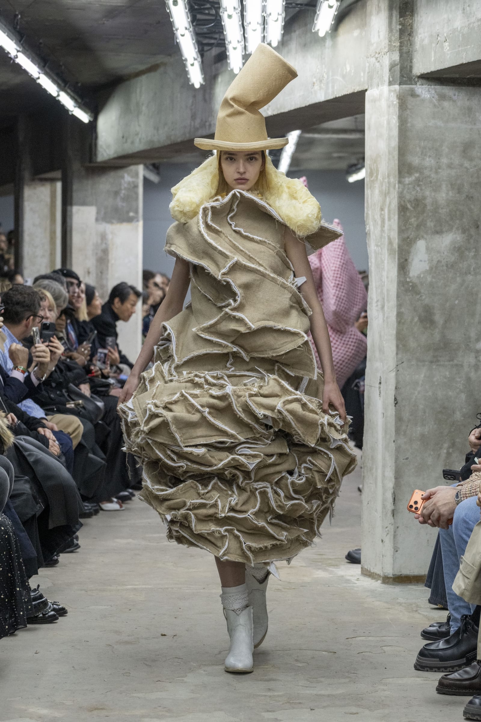 Comme-des-garcons-SS26-003-1760811853158