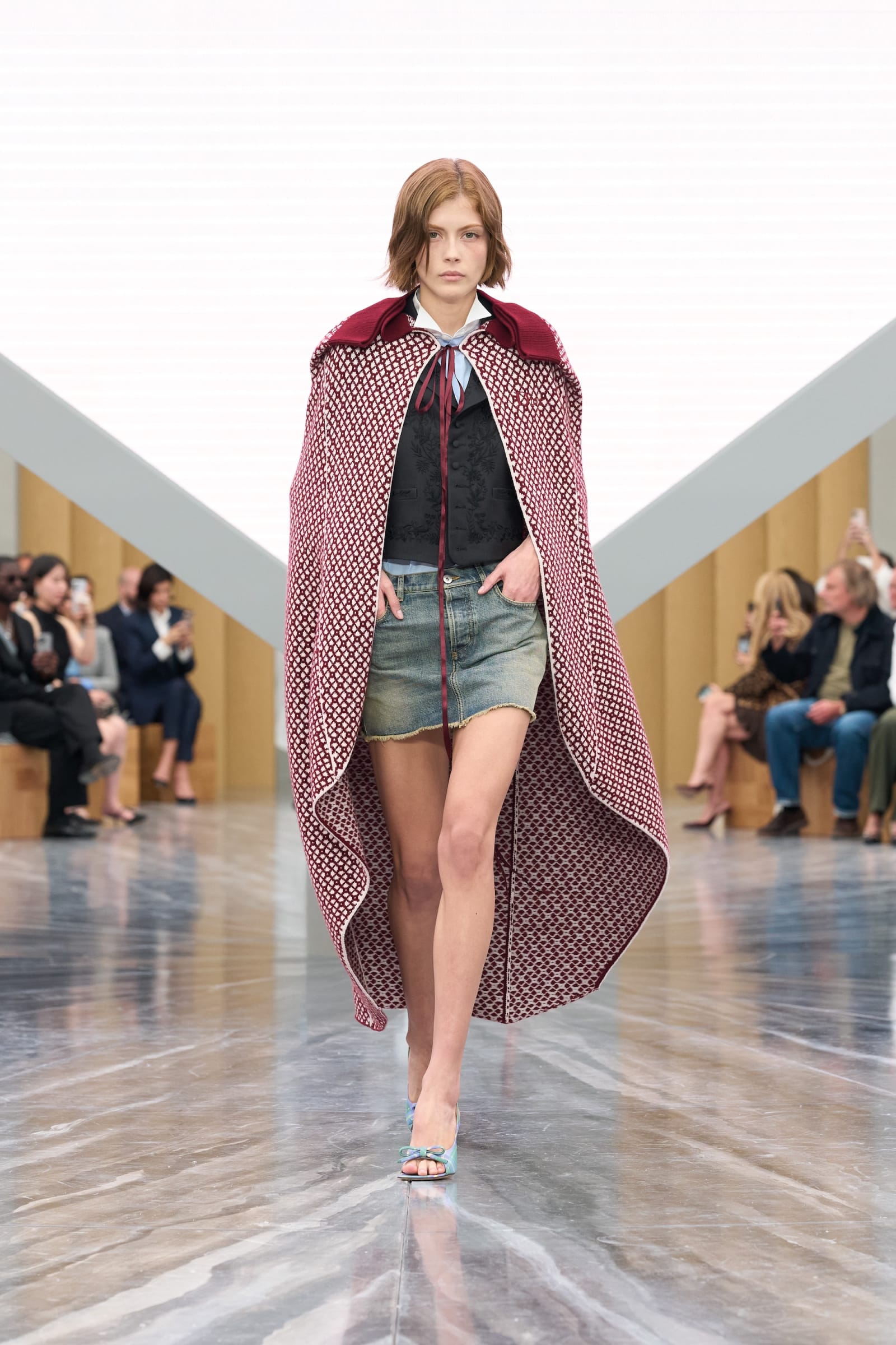 DIOR_W_RTW_SS26_LOOK_39-1760122619705